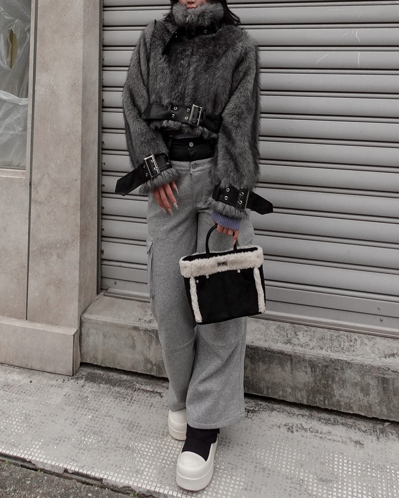 ベルトデザインフェイクファーブルゾン – menot