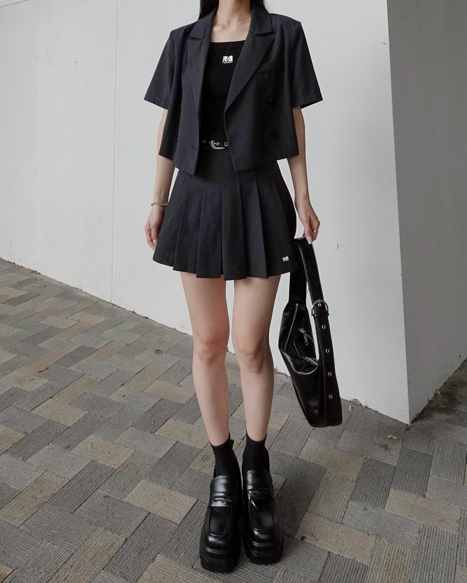 menot プリーツスカート ブラック　ショートパンツ DSC07697_2048x.jpg?v=1750332459