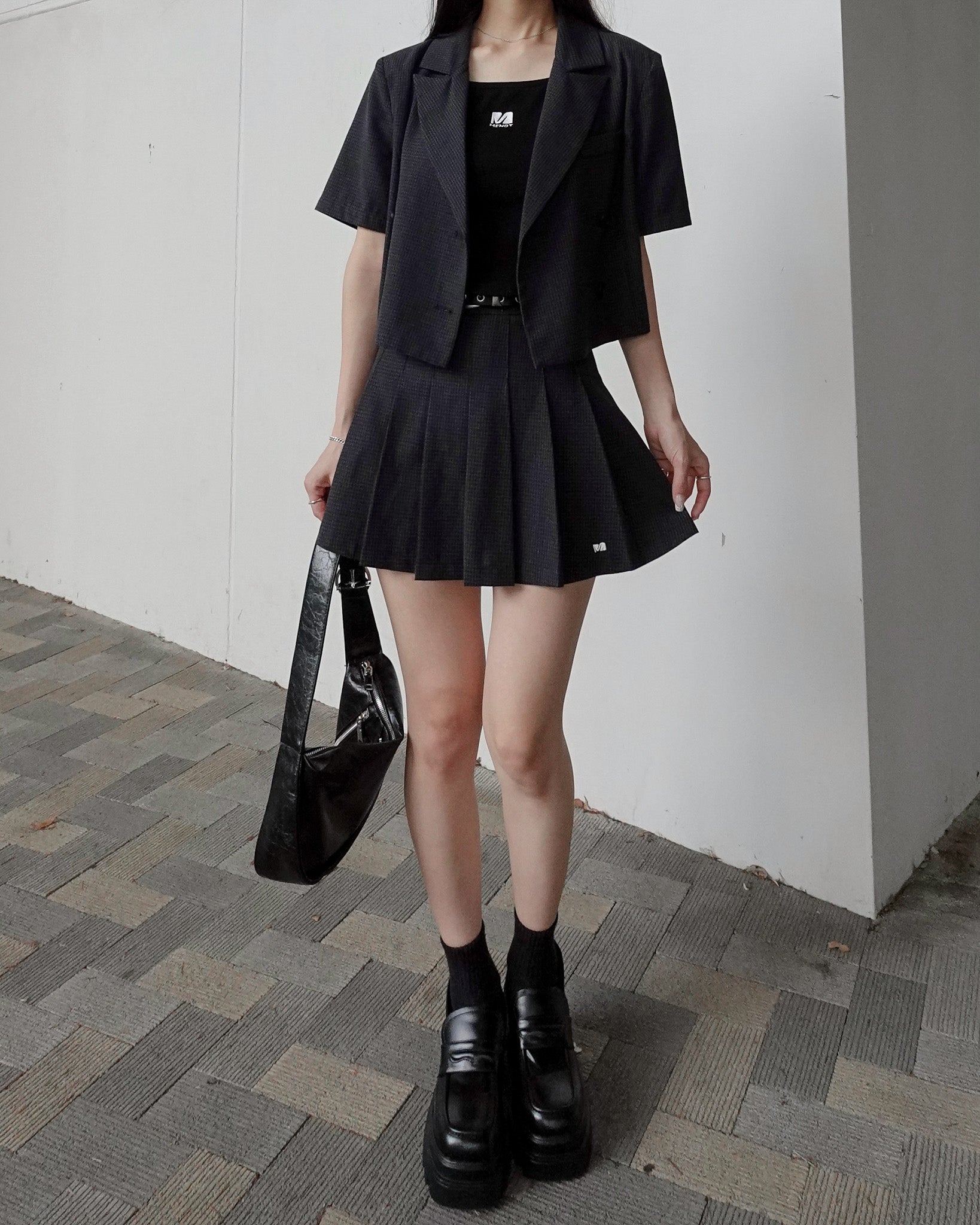 黒 ミニスカートセット ボタン付き 黒 ミニスカートセット ボタン付き 1.jpg