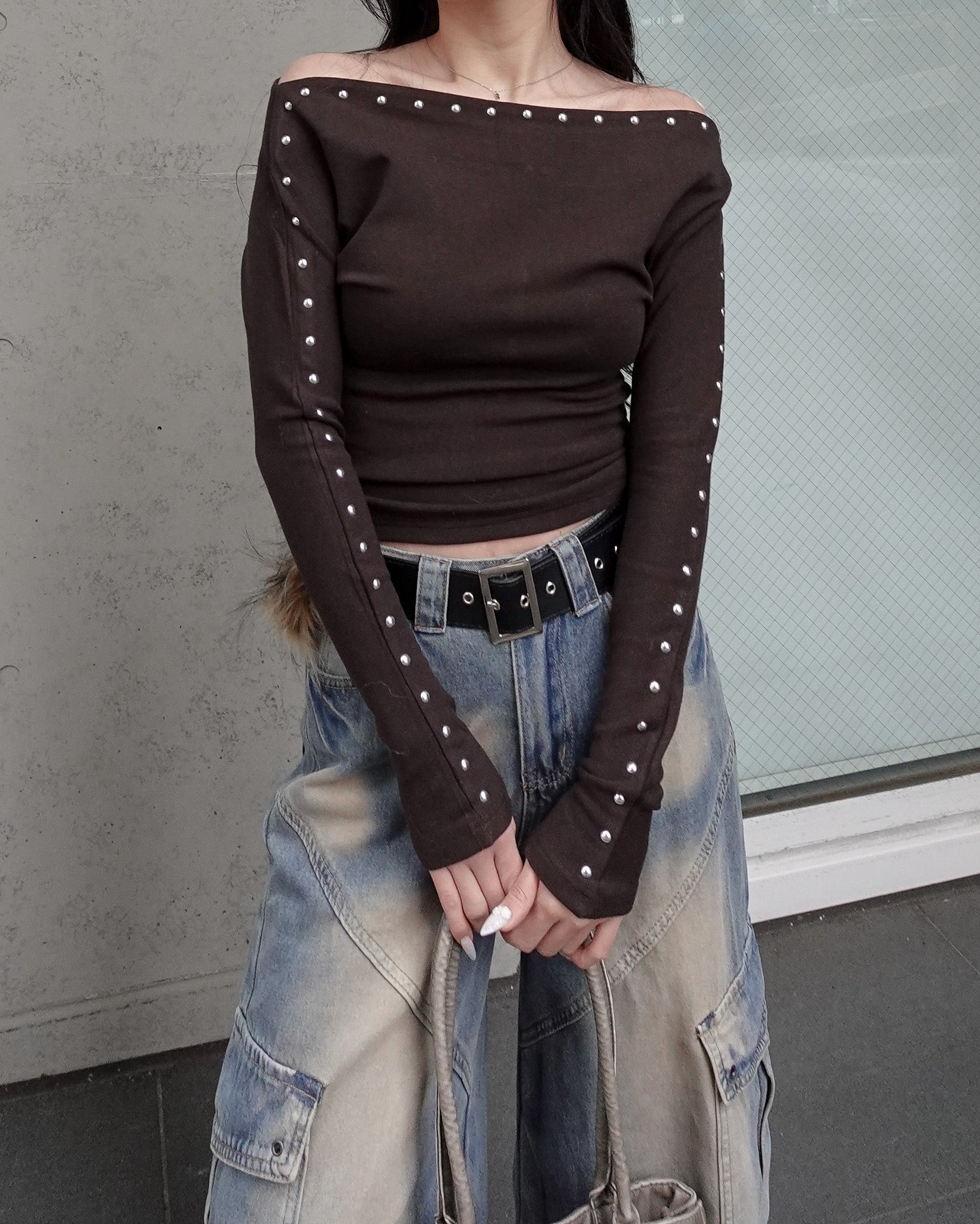 スタッズデザインオフショルトップス – menot