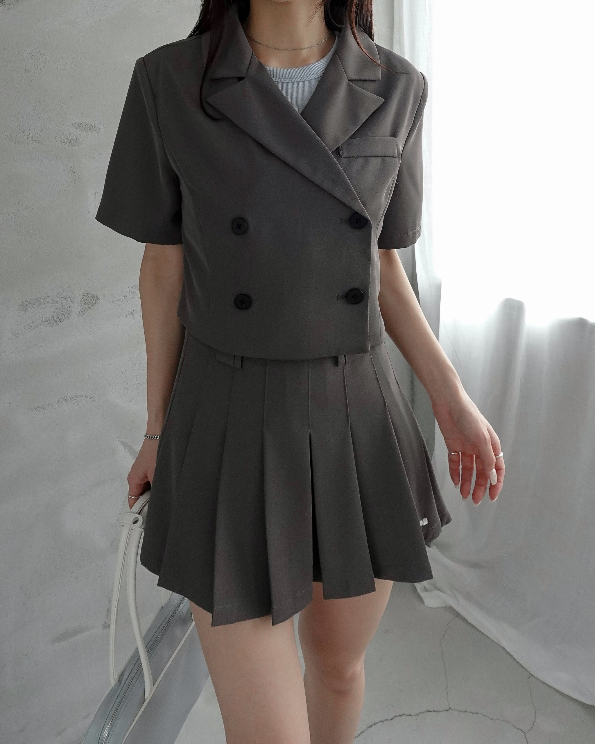 menot プリーツスカート ダークグレー　ショートパンツ プリーツミニスカートセットアップ – menot