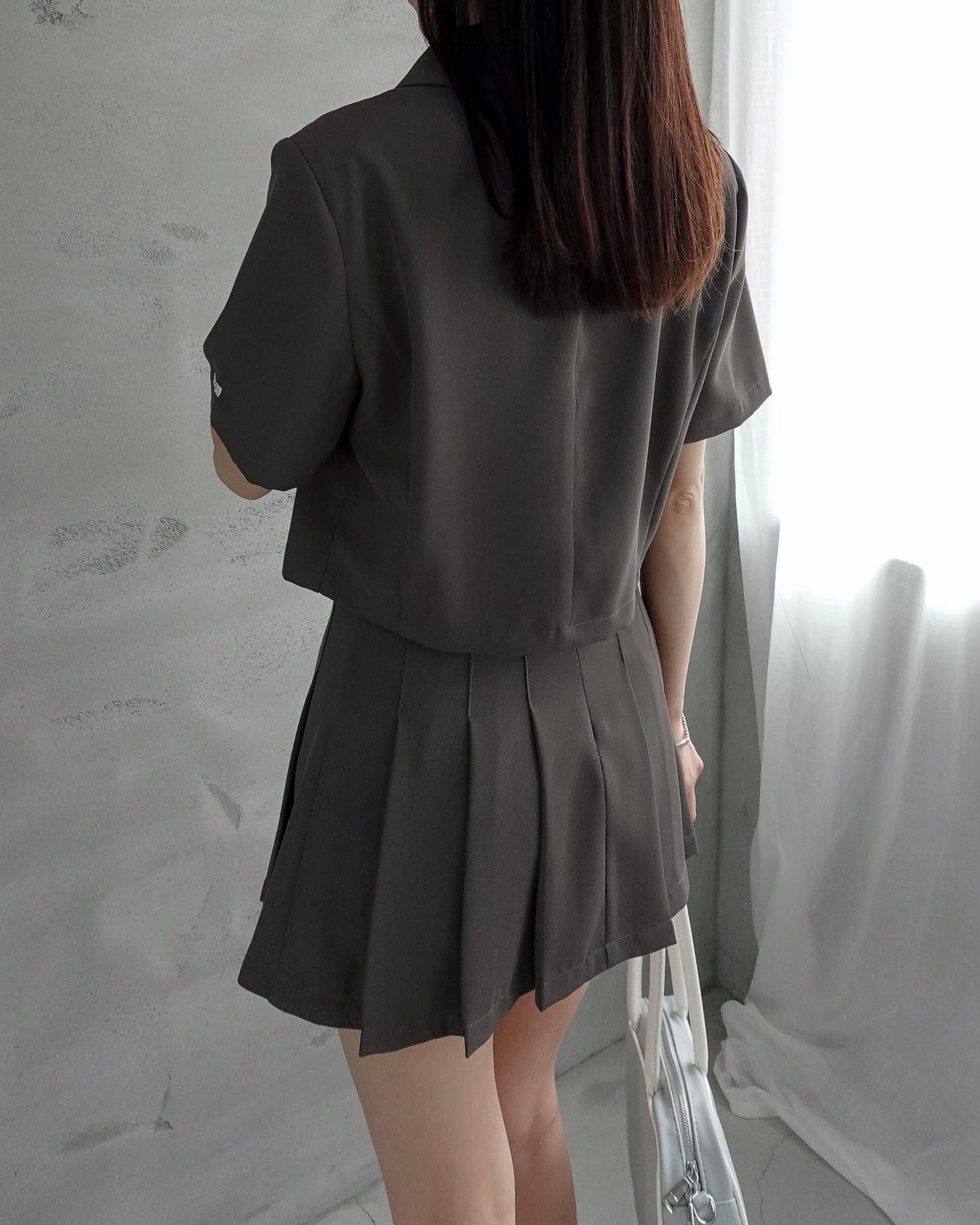MENOT ダークグレー プリーツスカート プリーツミニスカートセットアップ – menot