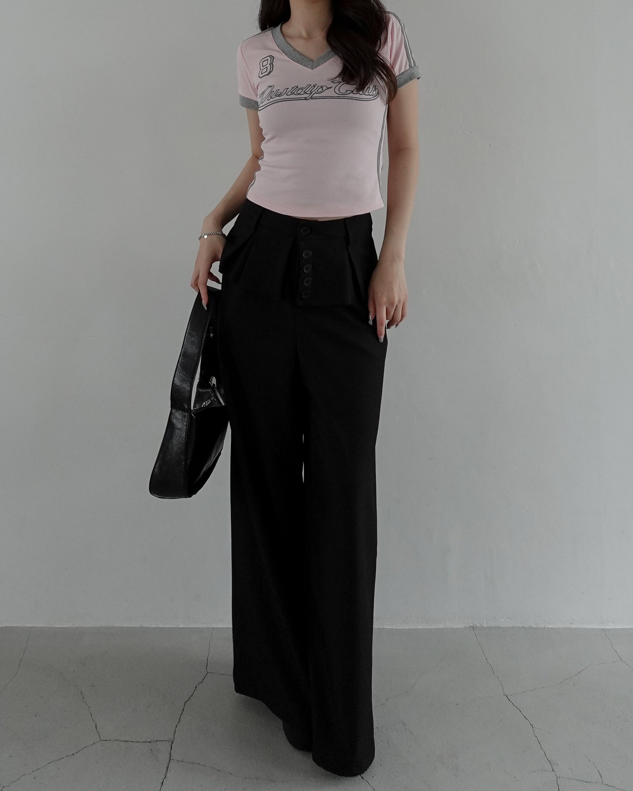 VネックユニフォームTシャツ – menot