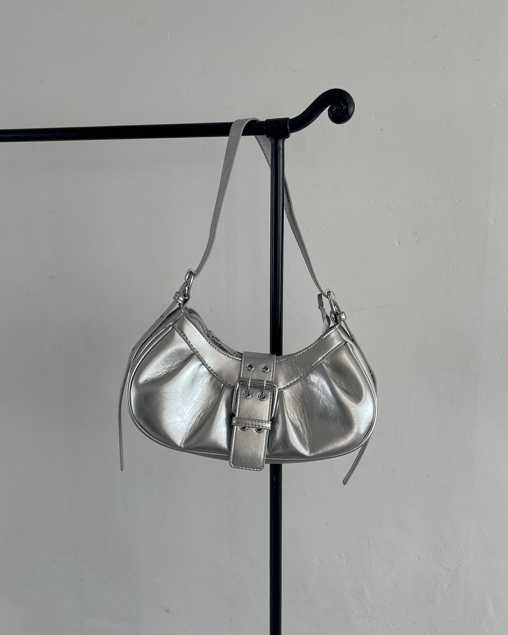 ヴィンテージハーフムーンバッグ – menot ヴィンテージハーフムーンバッグ – menot